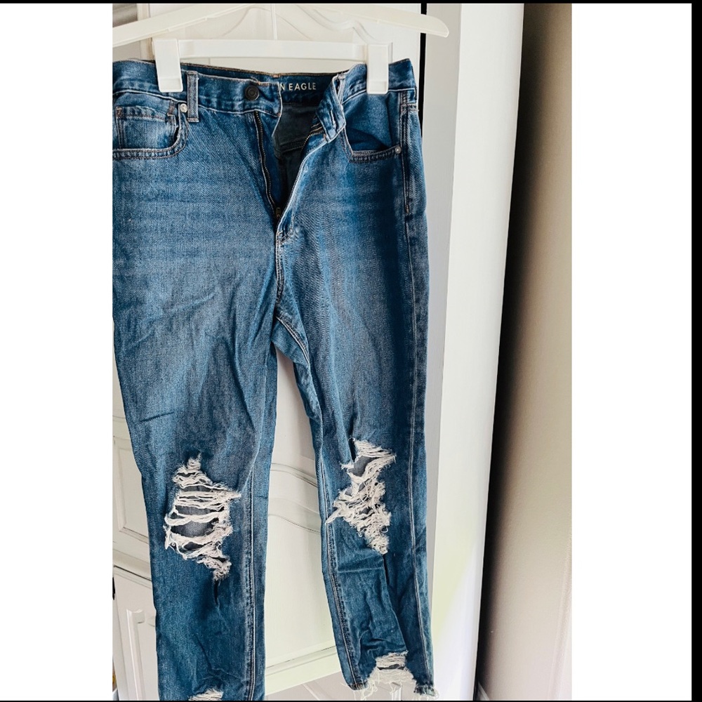 American Eagle mom jean!